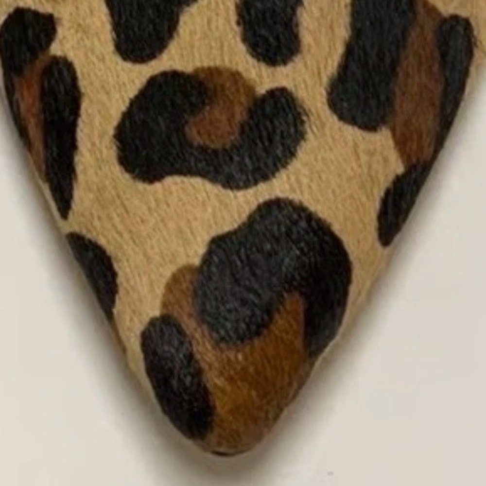 Donna Karan Leopard Print Shoes Size 51/2 - Picture 5 of 8